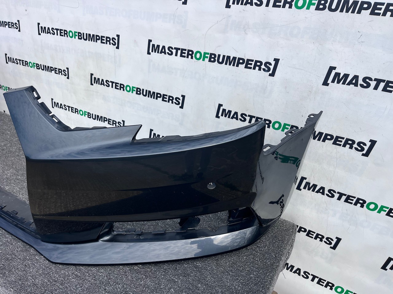 Audi A4 Se Saloon Estate B9 2016-2019 Front Bumper 4 Pdc Genuine [a982]