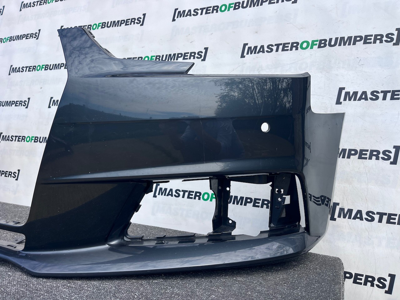 Audi A4 Se Saloon Estate B9 2016-2019 Front Bumper 4 Pdc Genuine [a982]