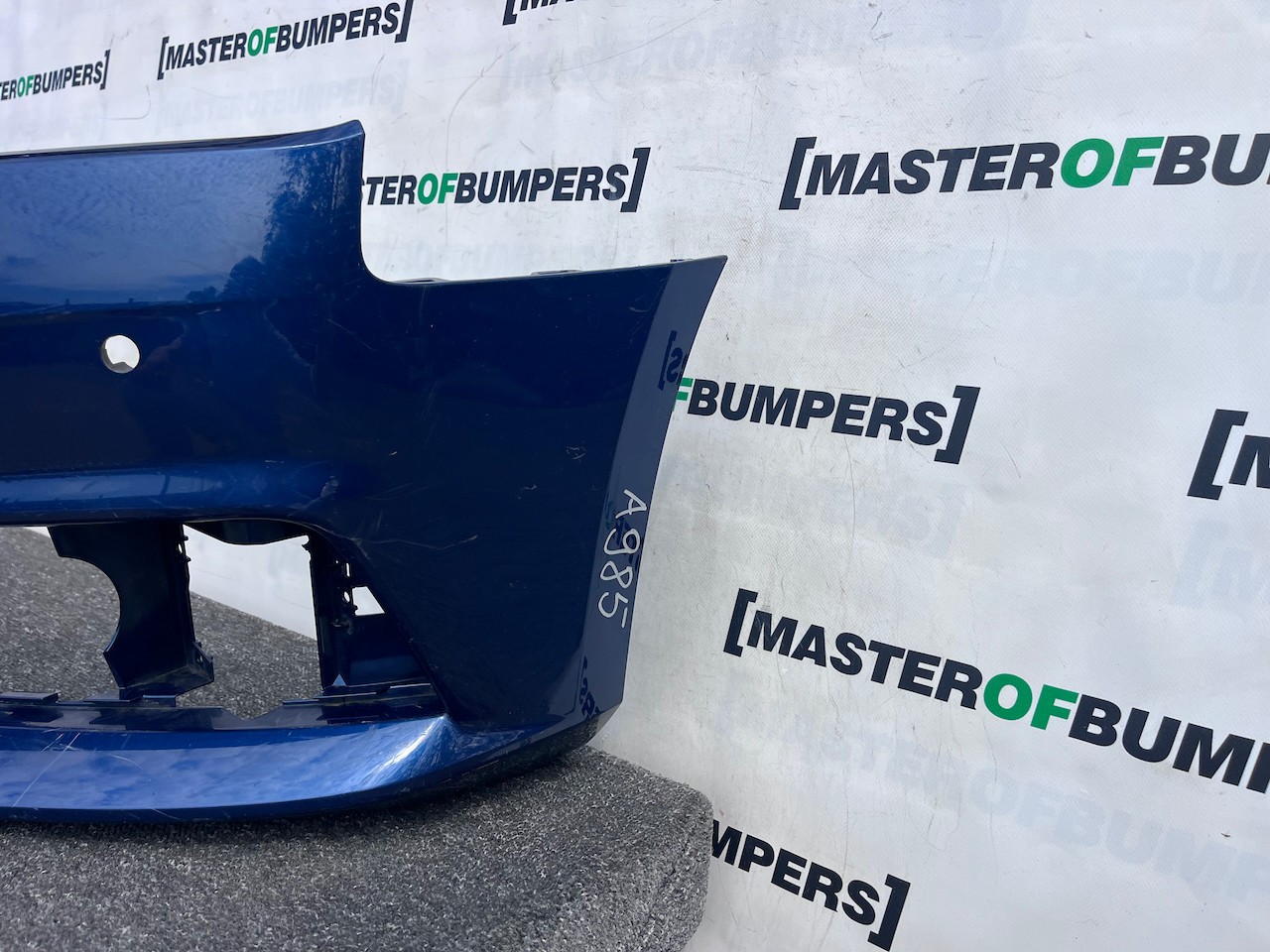 Audi A4 Se Saloon Estate B9 2016-2019 Front Bumper 4 Pdc Genuine [a985]