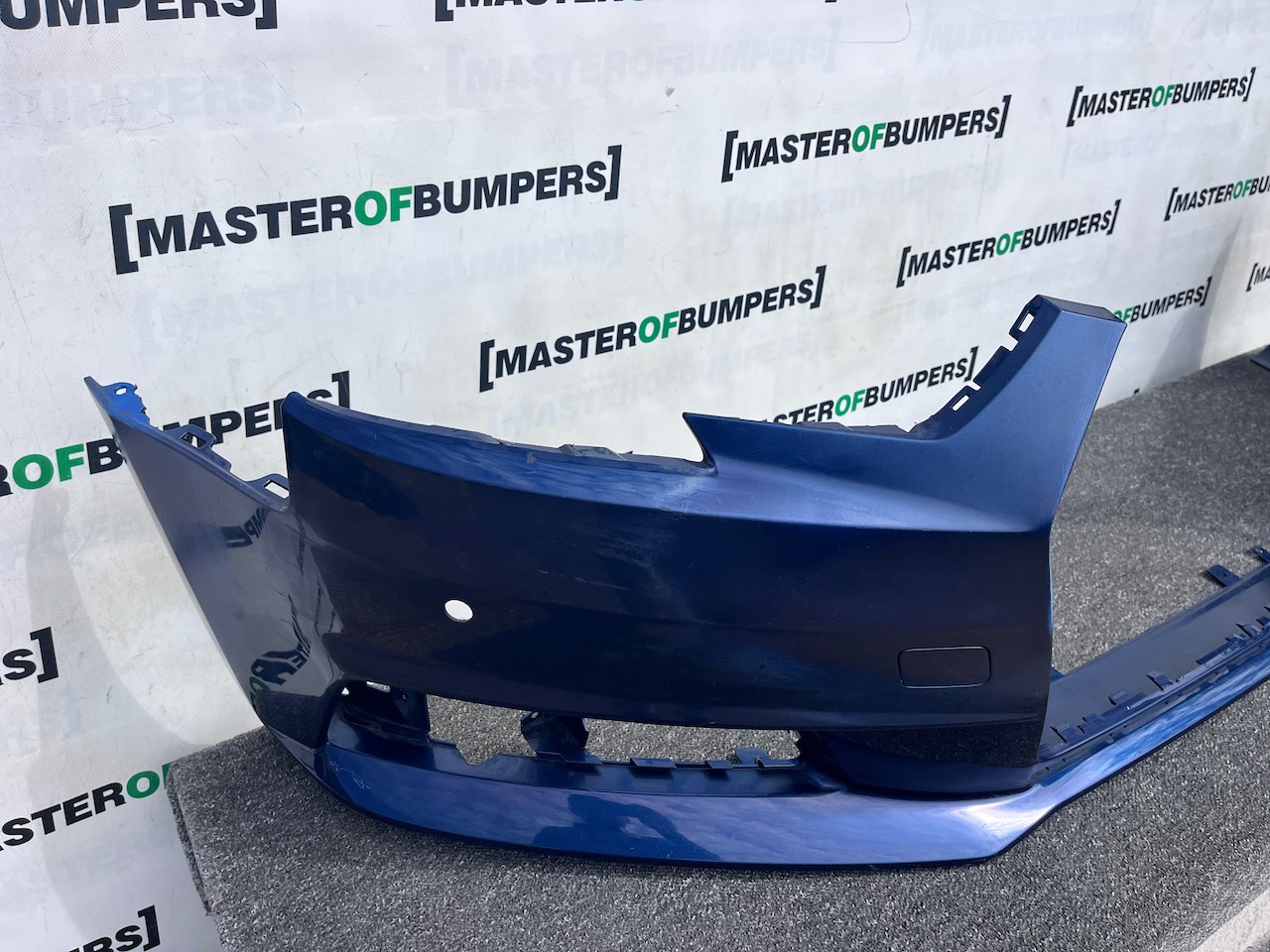 Audi A4 Se Saloon Estate B9 2016-2019 Front Bumper 4 Pdc Genuine [a985]