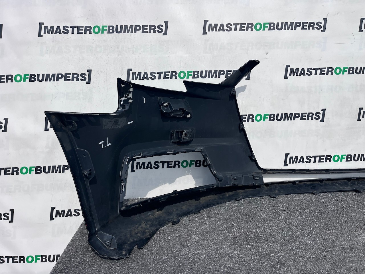Audi A3 Se Hatchback 8v Lift 2016-2019 Front Bumper No Pdc Genuine [a980]