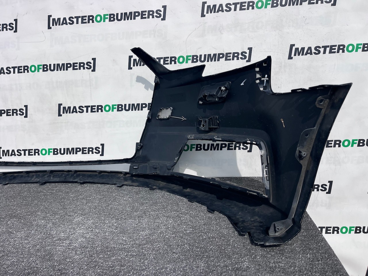 Audi A3 Se Hatchback 8v Lift 2016-2019 Front Bumper No Pdc Genuine [a980]