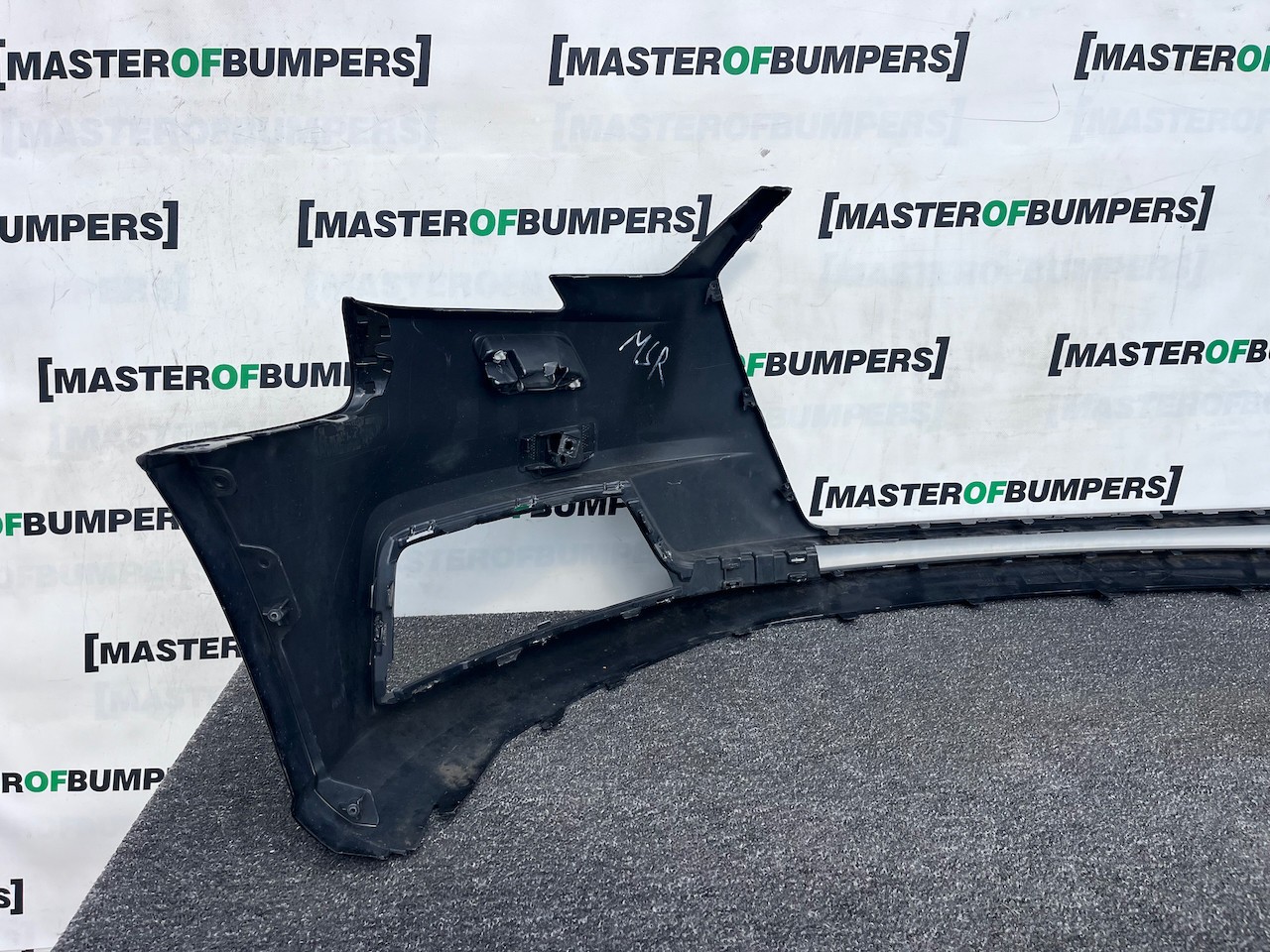 Audi A3 Se 8v Lift Hatchback 2016-2019 Front Bumper No Pdc Jets Genuine [a986]