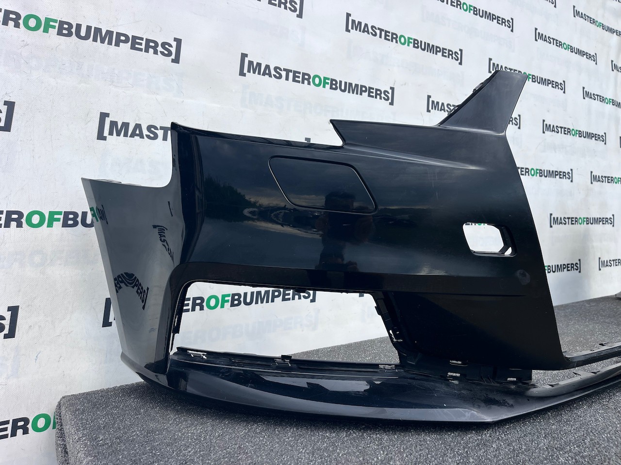 Audi A3 Se 8v Lift Hatchback 2016-2019 Front Bumper No Pdc Jets Genuine [a986]