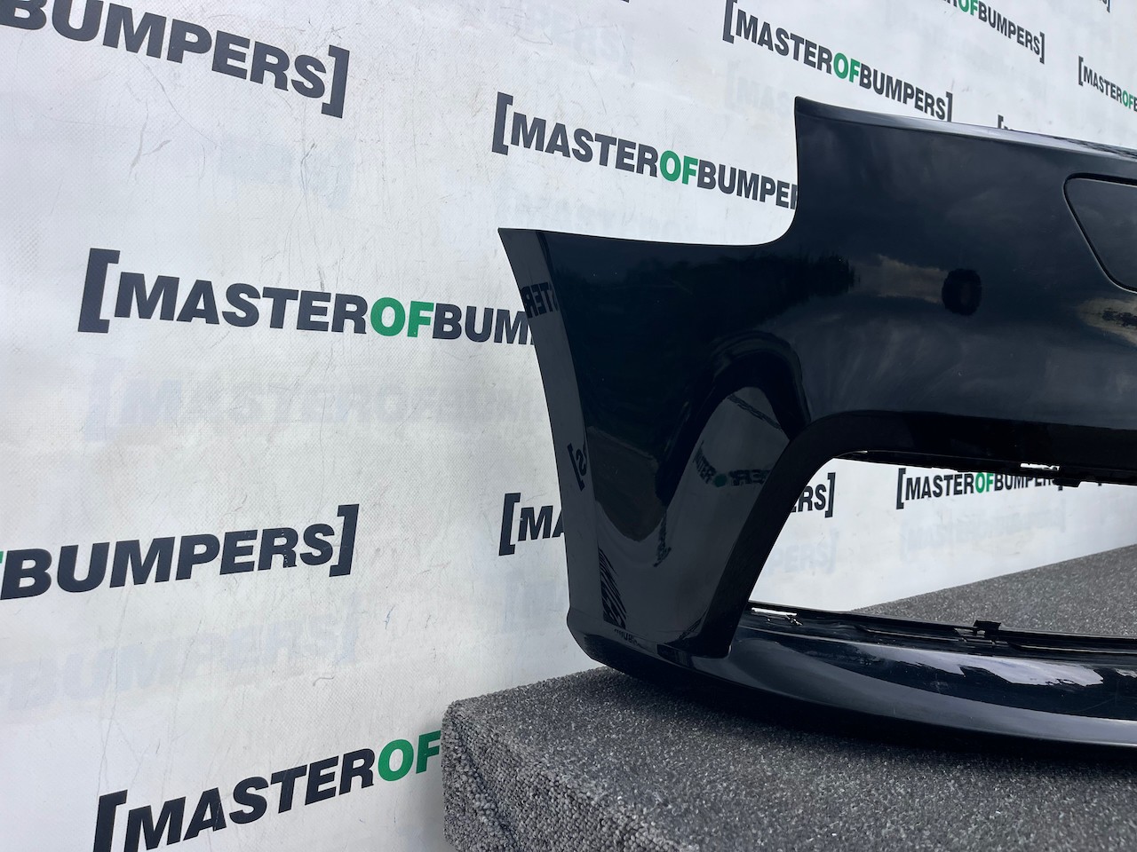 Audi A3 Se 8v Lift Hatchback 2016-2019 Front Bumper No Pdc Jets Genuine [a986]