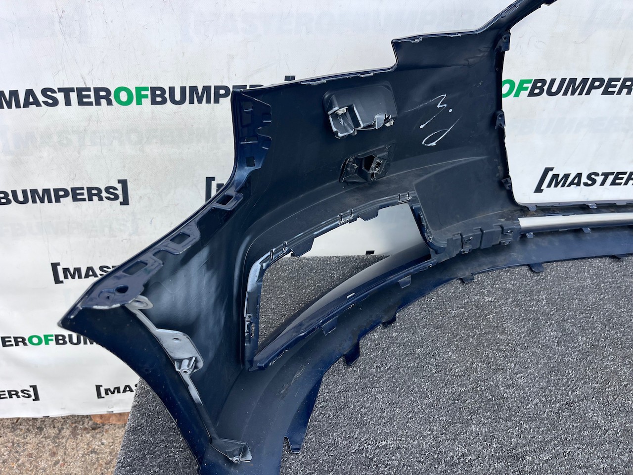 Audi A3 Se 8v Lift Hatchback 2016-2019 Front Bumper No Pdc Jets Genuine [a987]