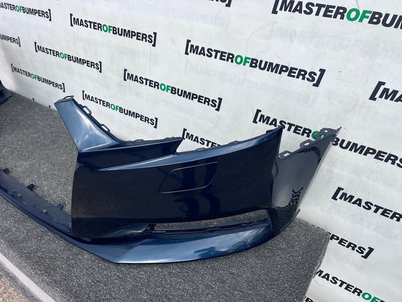 Audi A3 Se 8v Lift Hatchback 2016-2019 Front Bumper No Pdc Jets Genuine [a987]