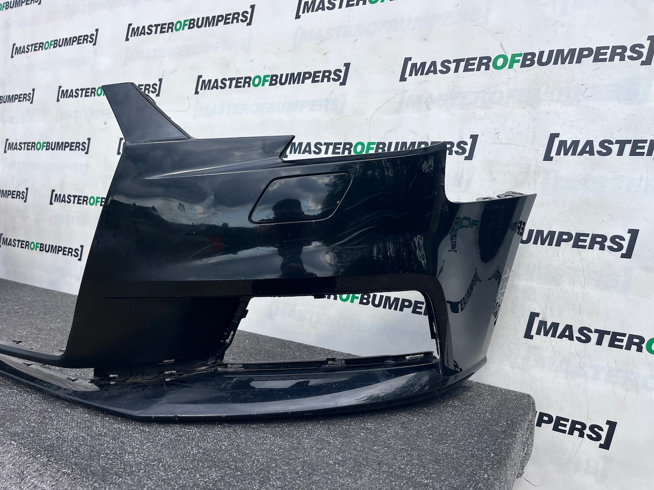 Audi A3 Se 8v Lift Hatchback 2016-2019 Front Bumper No Pdc Jets Genuine [a988]