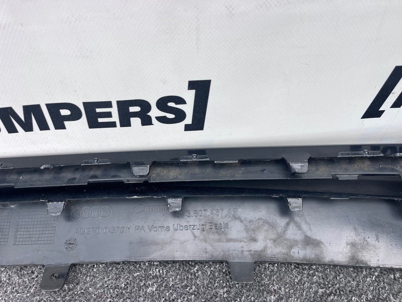 Audi A3 Se 8v Lift Hatchback 2016-2019 Front Bumper No Pdc Jets Genuine [a988]