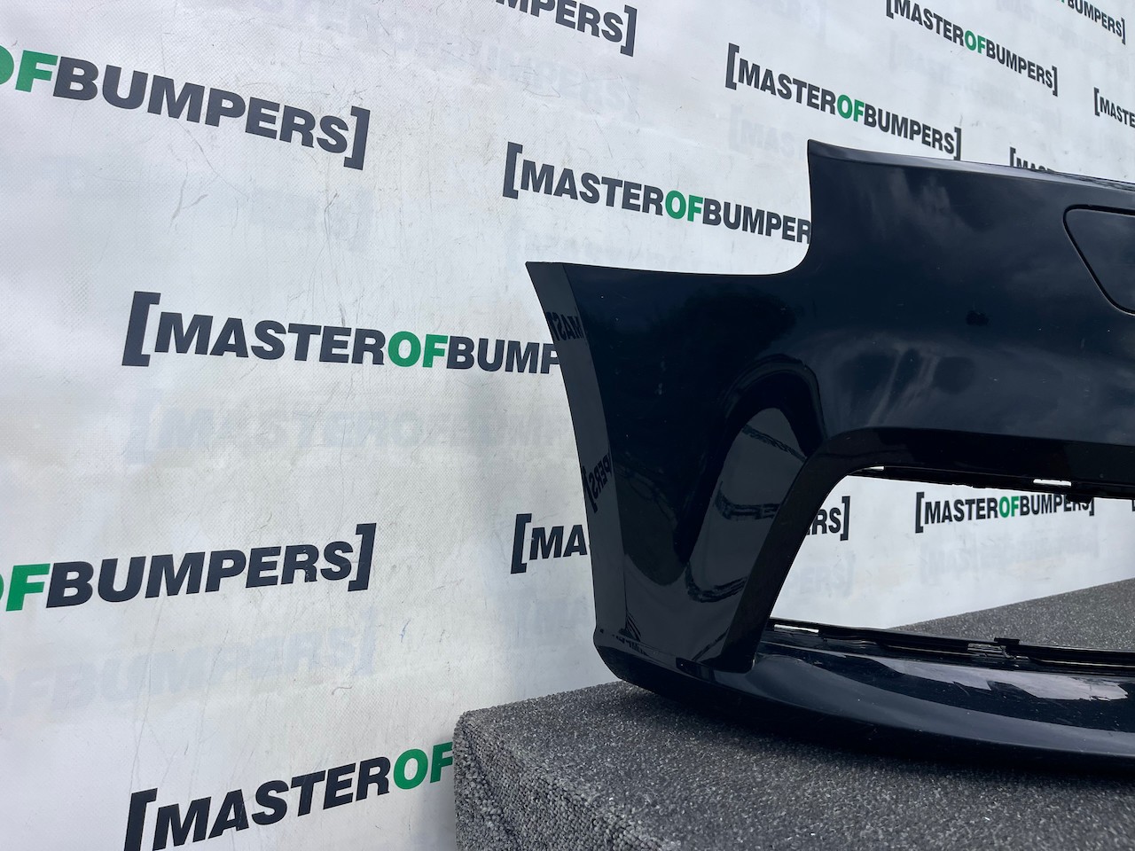 Audi A3 Se 8v Lift Hatchback 2016-2019 Front Bumper No Pdc Jets Genuine [a988]