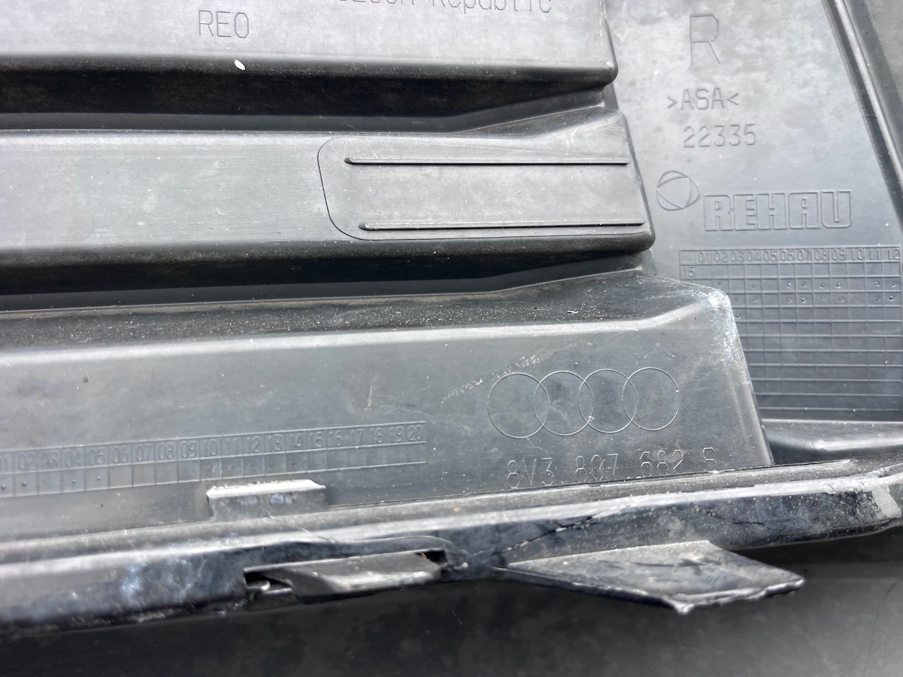 Audi A3 Se Hatchback Lift 2016-2019 Front Bumper No Pdc Jets Genuine [a965]