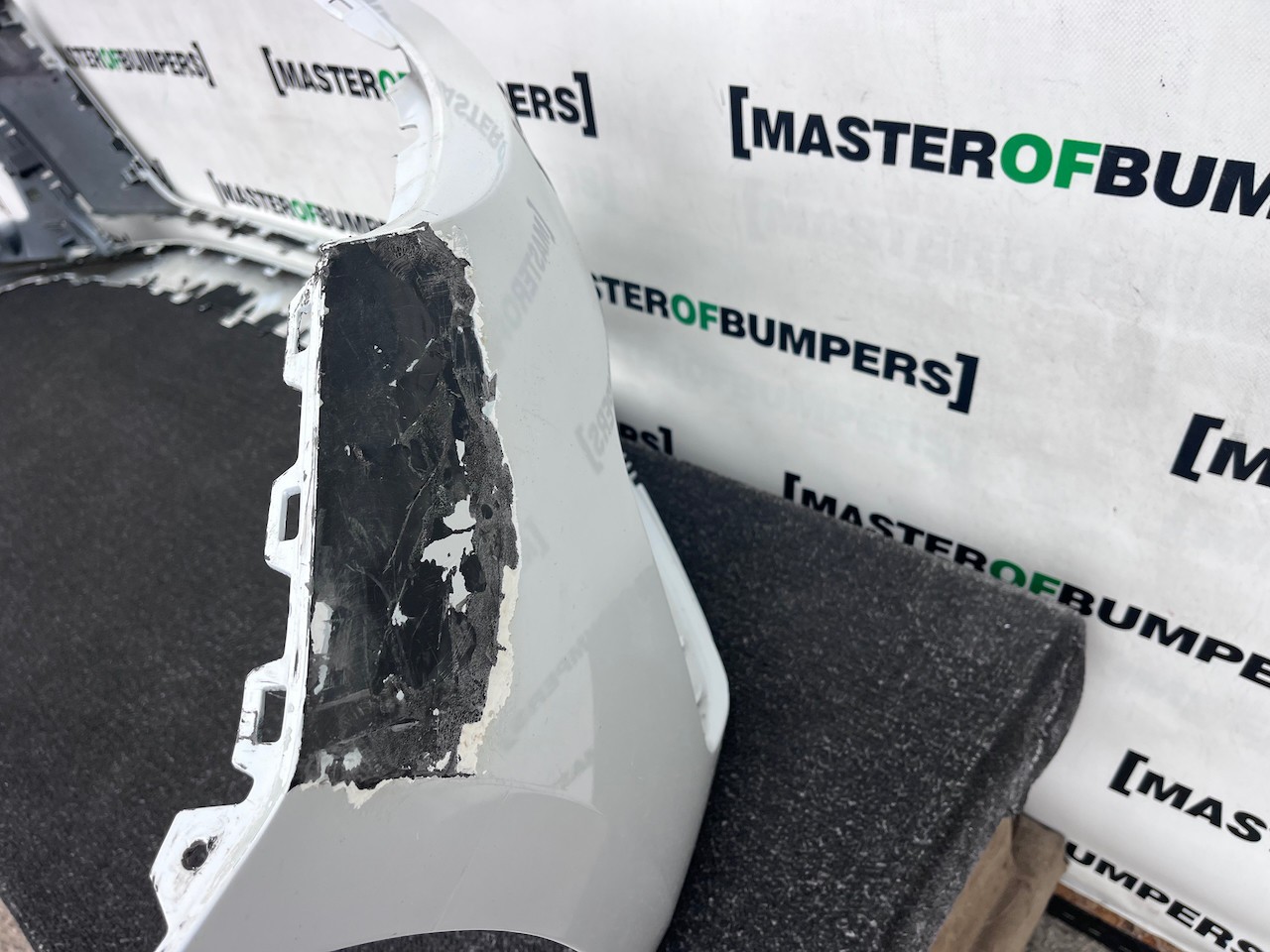 Audi A1 Technik Se Hatchback Mk2 2019-2023 Front Bumper Jets Genuine [a60]