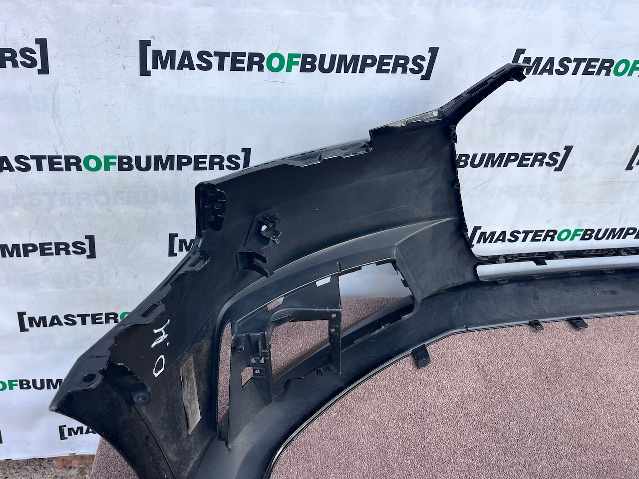 Audi A4 Se Sport Saloon Avant 2016-2018 Front Bumper 4 Pdc No Jets Genuine [a95]