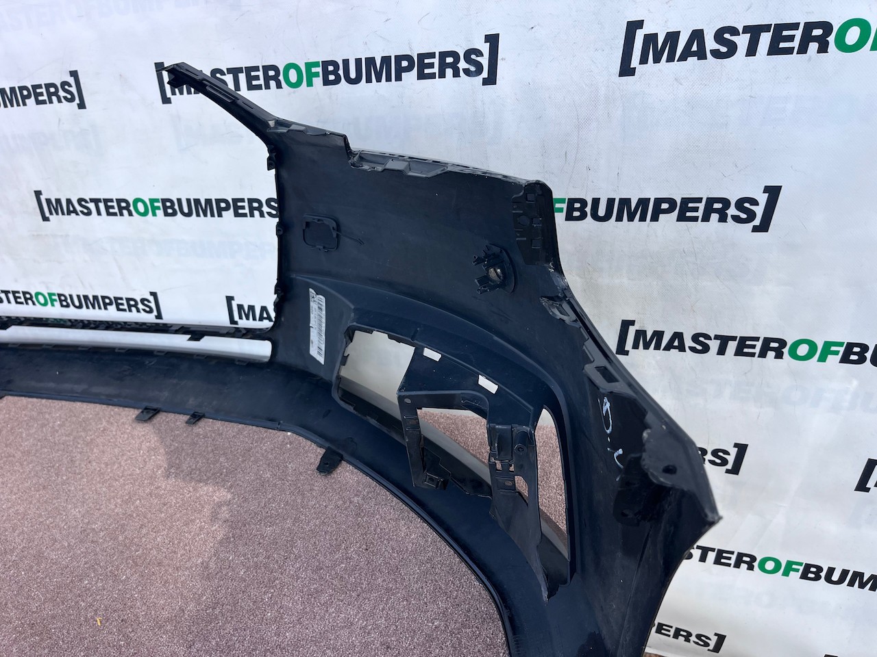 Audi A4 Se Sport Saloon Avant 2016-2018 Front Bumper 4 Pdc No Jets Genuine [a95]