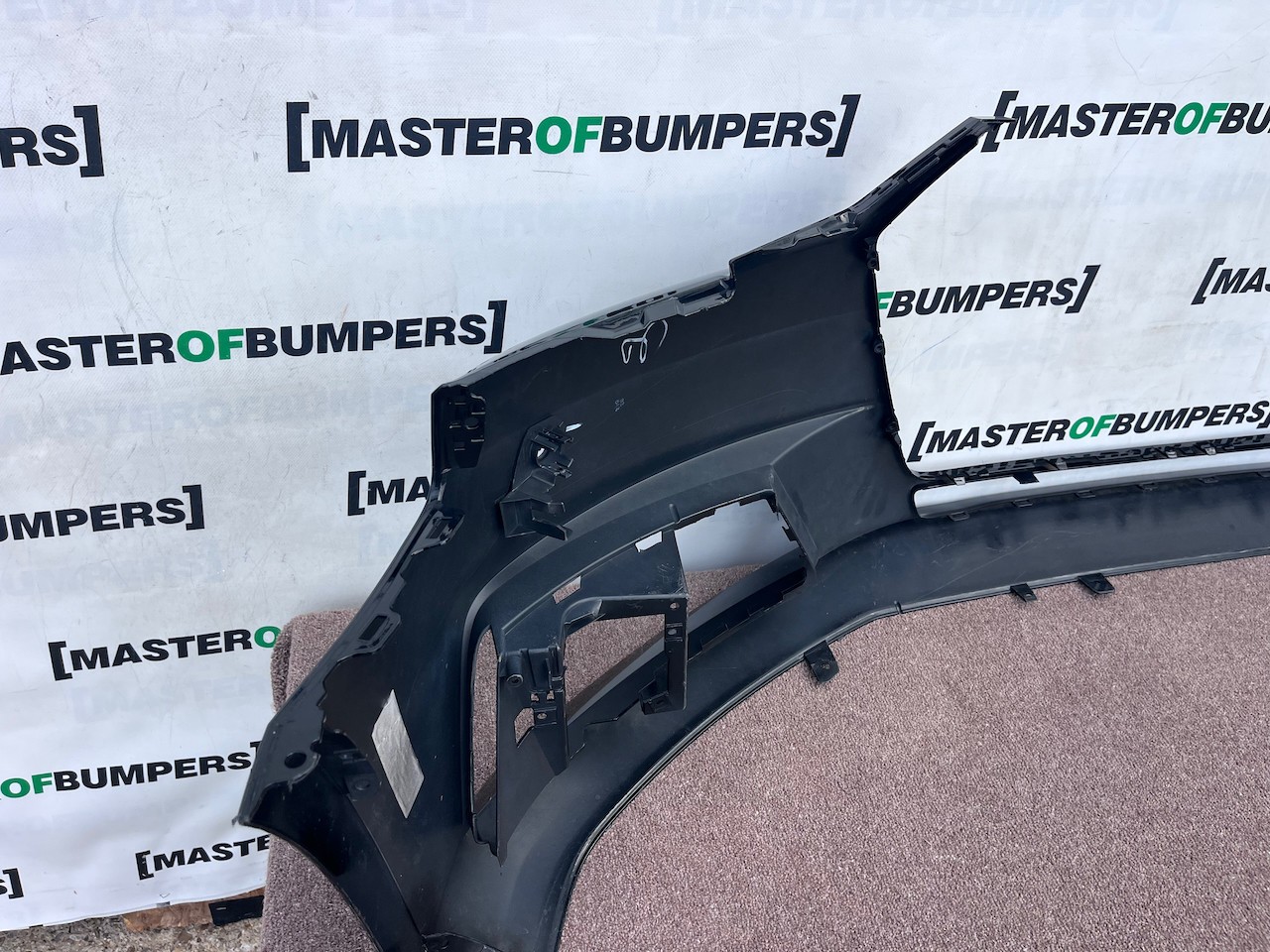 Audi A4 Se Sport Saloon Avant 2016-2018 Front Bumper 4 Pdc No Jets Genuine [a96]