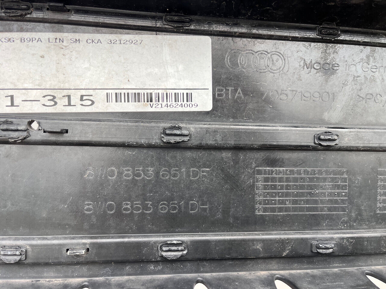 Audi A4 Sport Edition B9 Saloon Avant 2020-on Front Bumper 4 Pdc Genuine [a736]