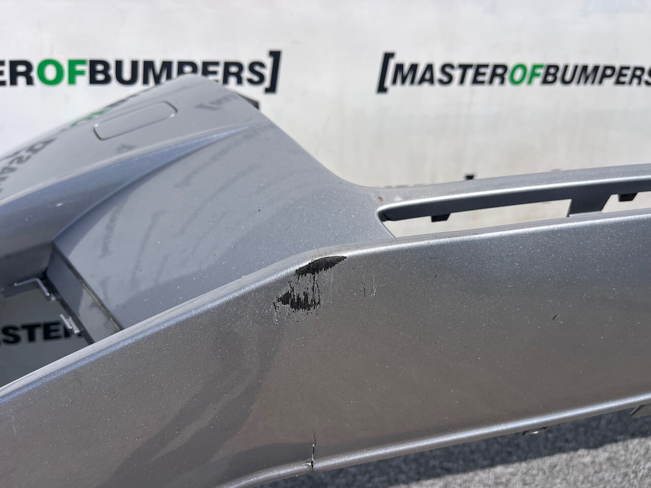 Audi A4 Se Sport B9 Saloon Avant 2016-2018 Front Bumper 4 Pdc Genuine [a834]