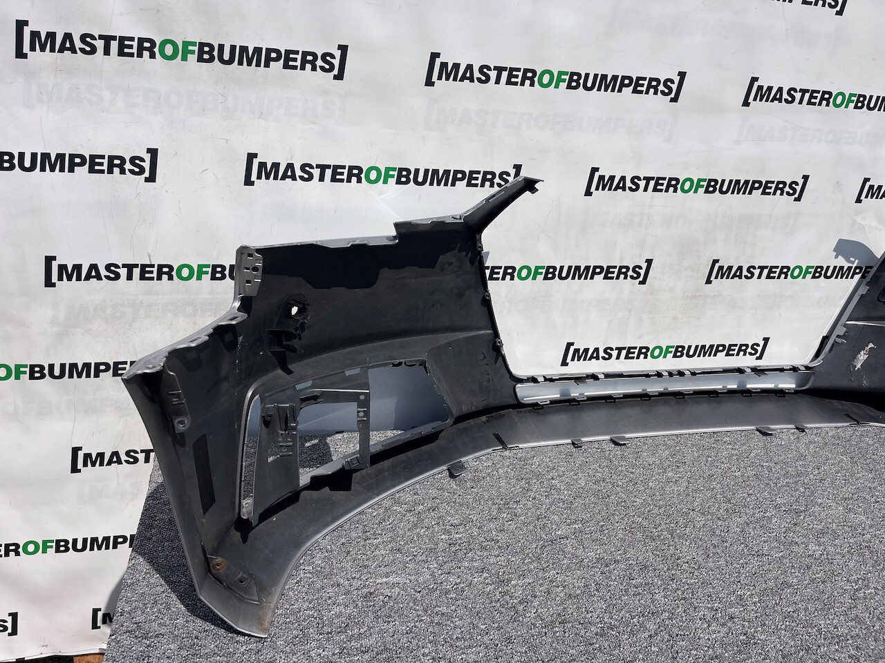 Audi A4 Se Sport B9 Saloon Avant 2016-2018 Front Bumper 4 Pdc Genuine [a834]