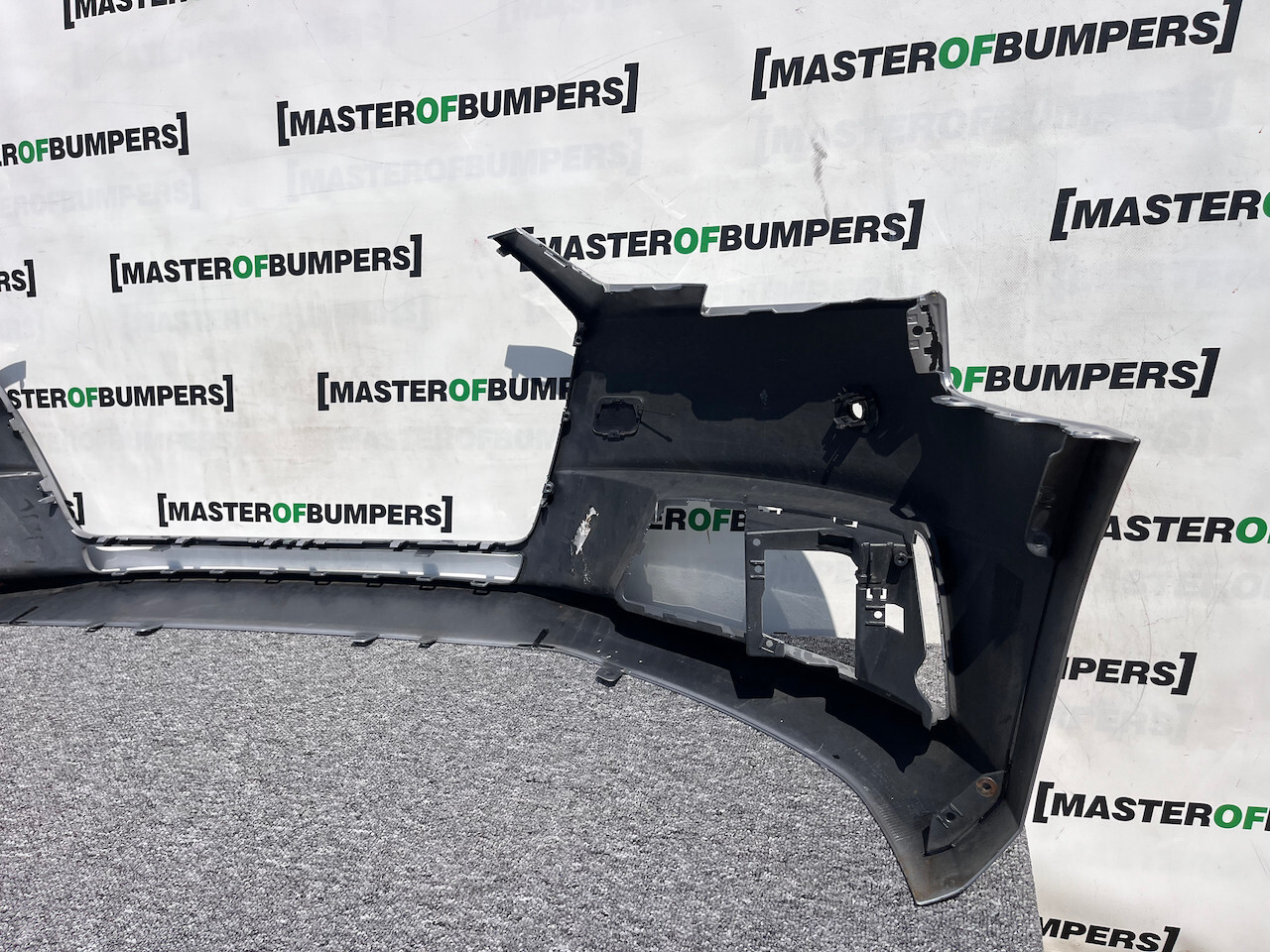 Audi A4 Se Sport B9 Saloon Avant 2016-2018 Front Bumper 4 Pdc Genuine [a834]