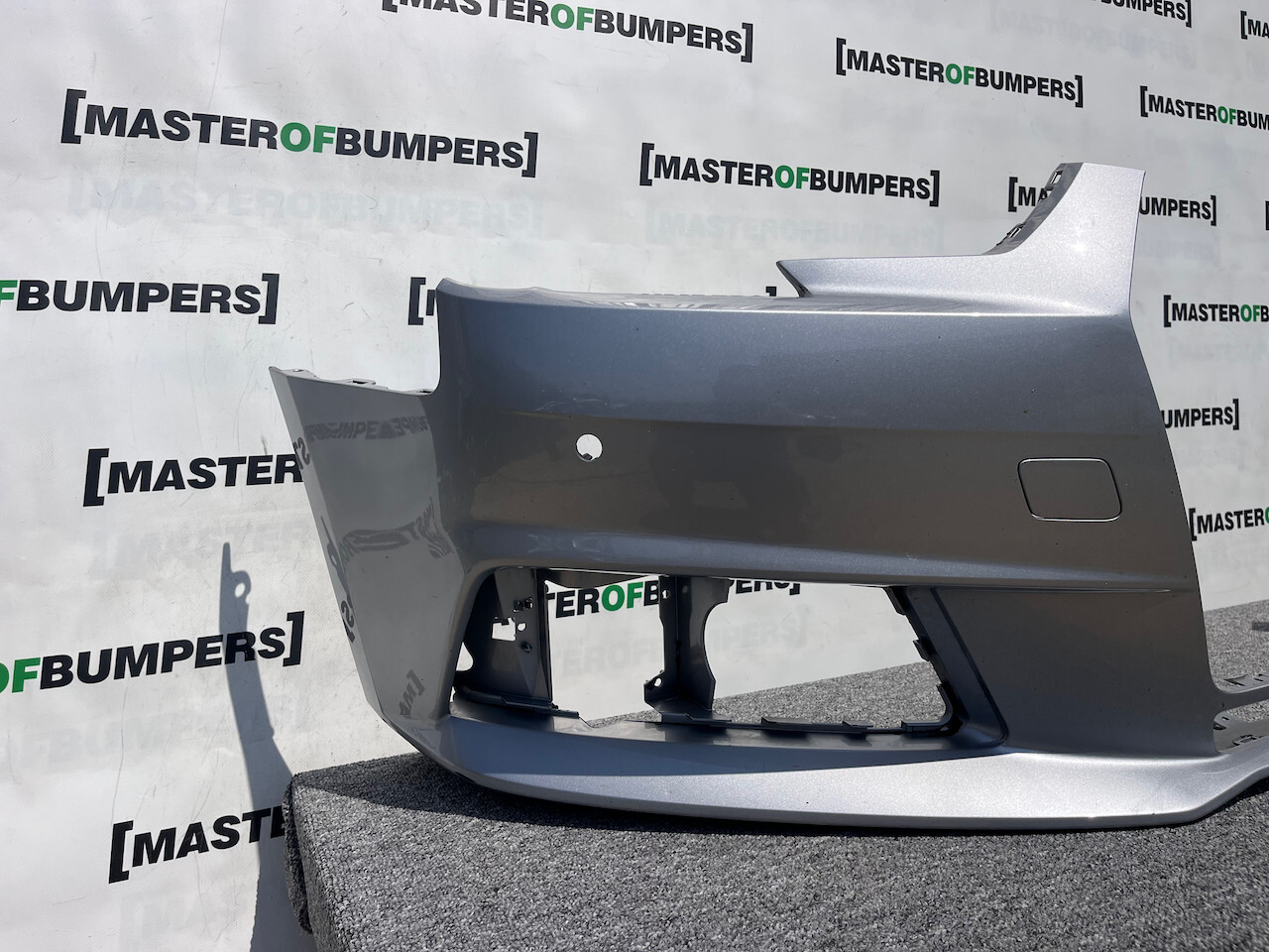 Audi A4 Se Sport B9 Saloon Avant 2016-2018 Front Bumper 4 Pdc Genuine [a834]