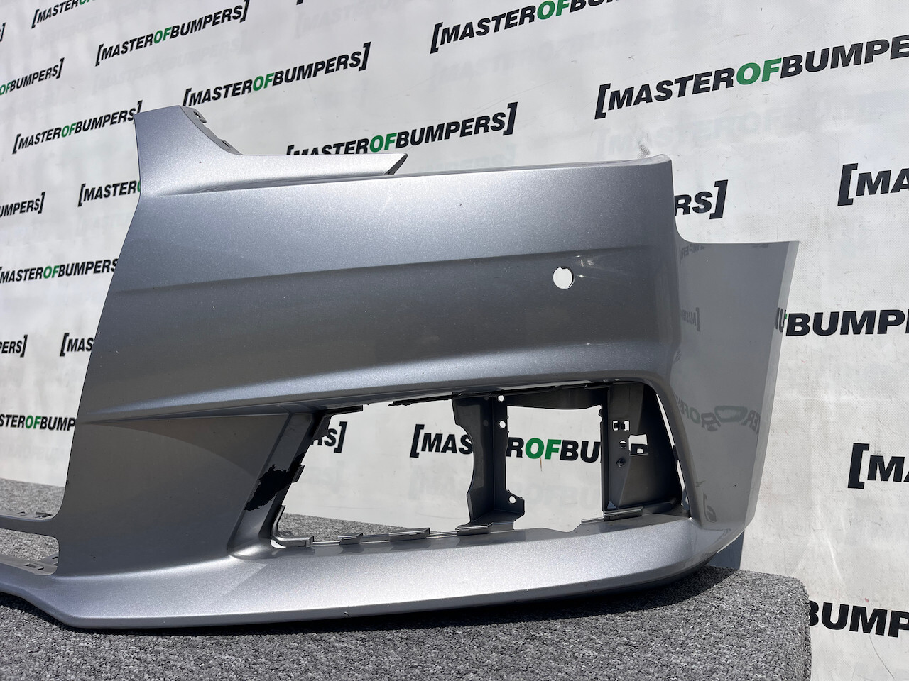 Audi A4 Se Sport B9 Saloon Avant 2016-2018 Front Bumper 4 Pdc Genuine [a834]