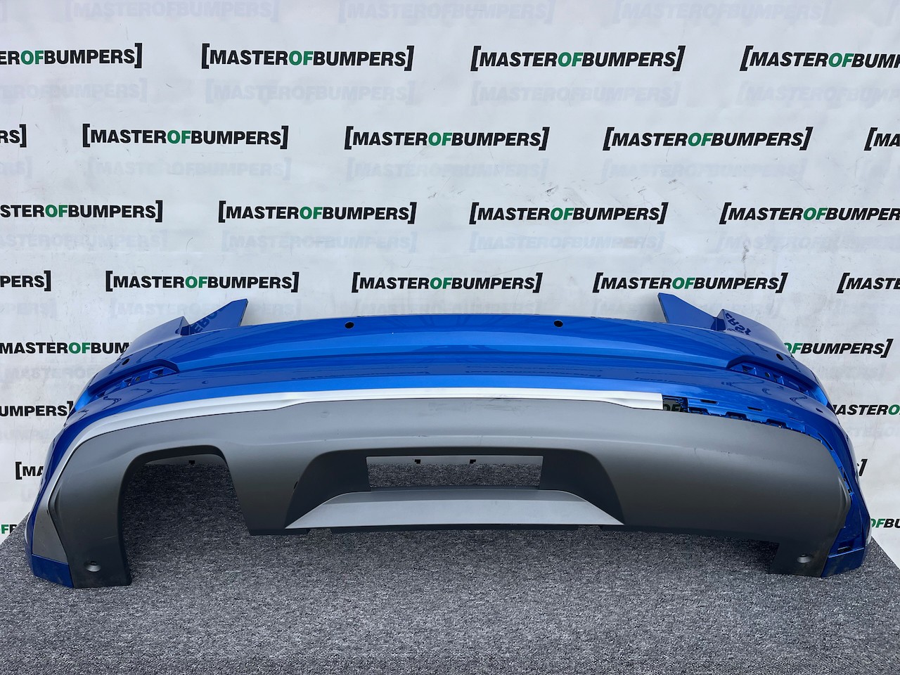 Audi Q2 S Line Mpv 2016-2019 Rear Bumper Blue W/diffuser 4 Pdc Genuine [a819]
