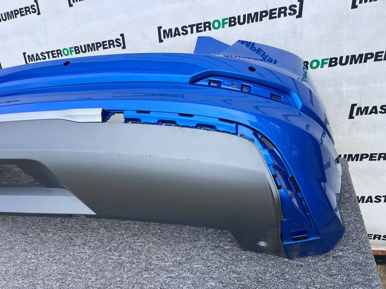 Audi Q2 S Line Mpv 2016-2019 Rear Bumper Blue W/diffuser 4 Pdc Genuine [a819]