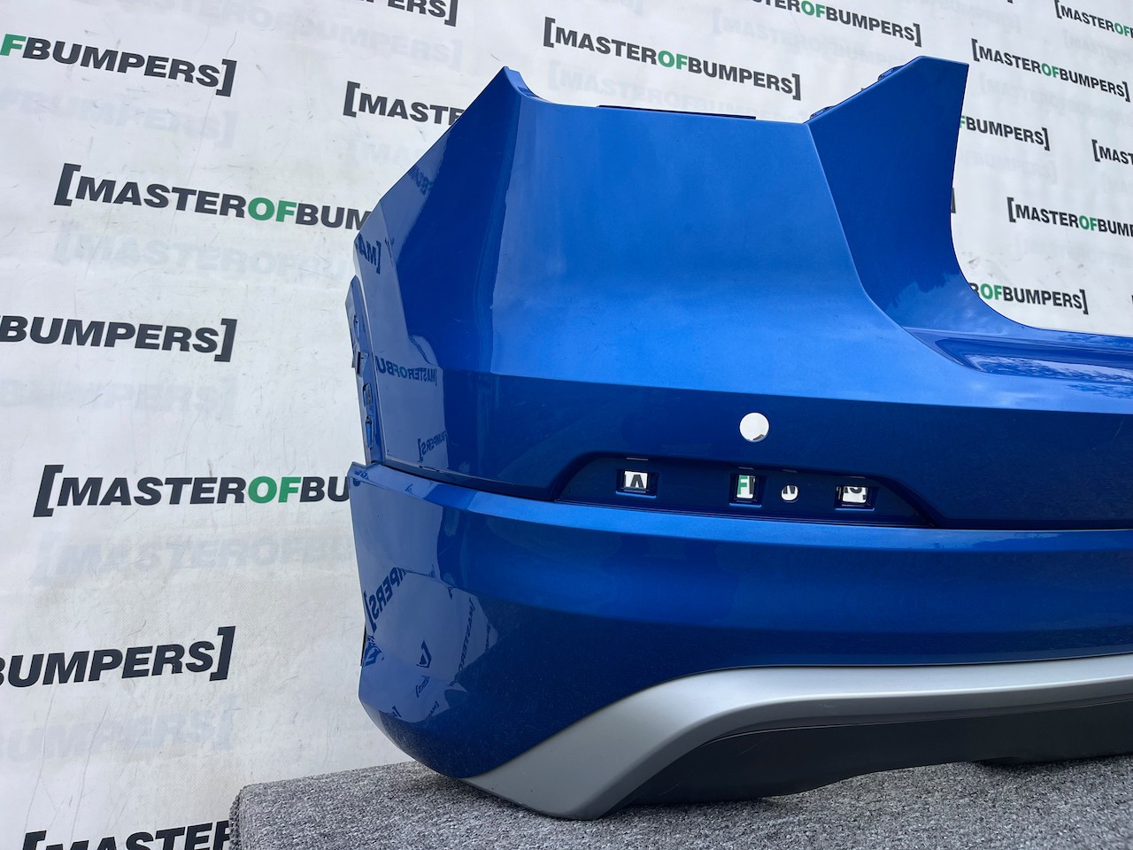 Audi Q2 S Line Mpv 2016-2019 Rear Bumper Blue W/diffuser 4 Pdc Genuine [a819]