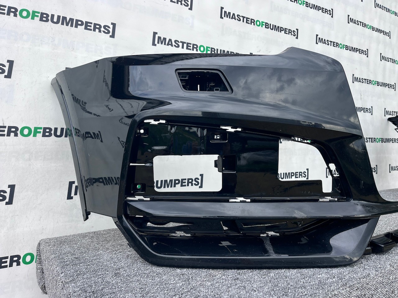 Audi Q3 S Line Edition Competition 2015-2018 Front Bumper 4 Pdc Genuine [a845]