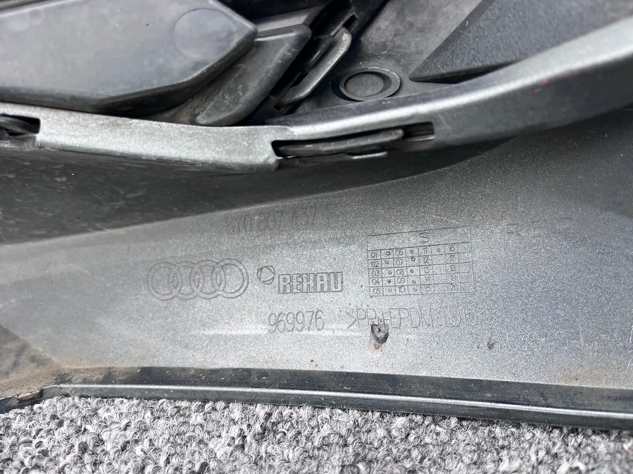 Audi A3 S-line 8y Hatchback 2020-20223 Front Bumper 6 Pdc Genuine [a853]