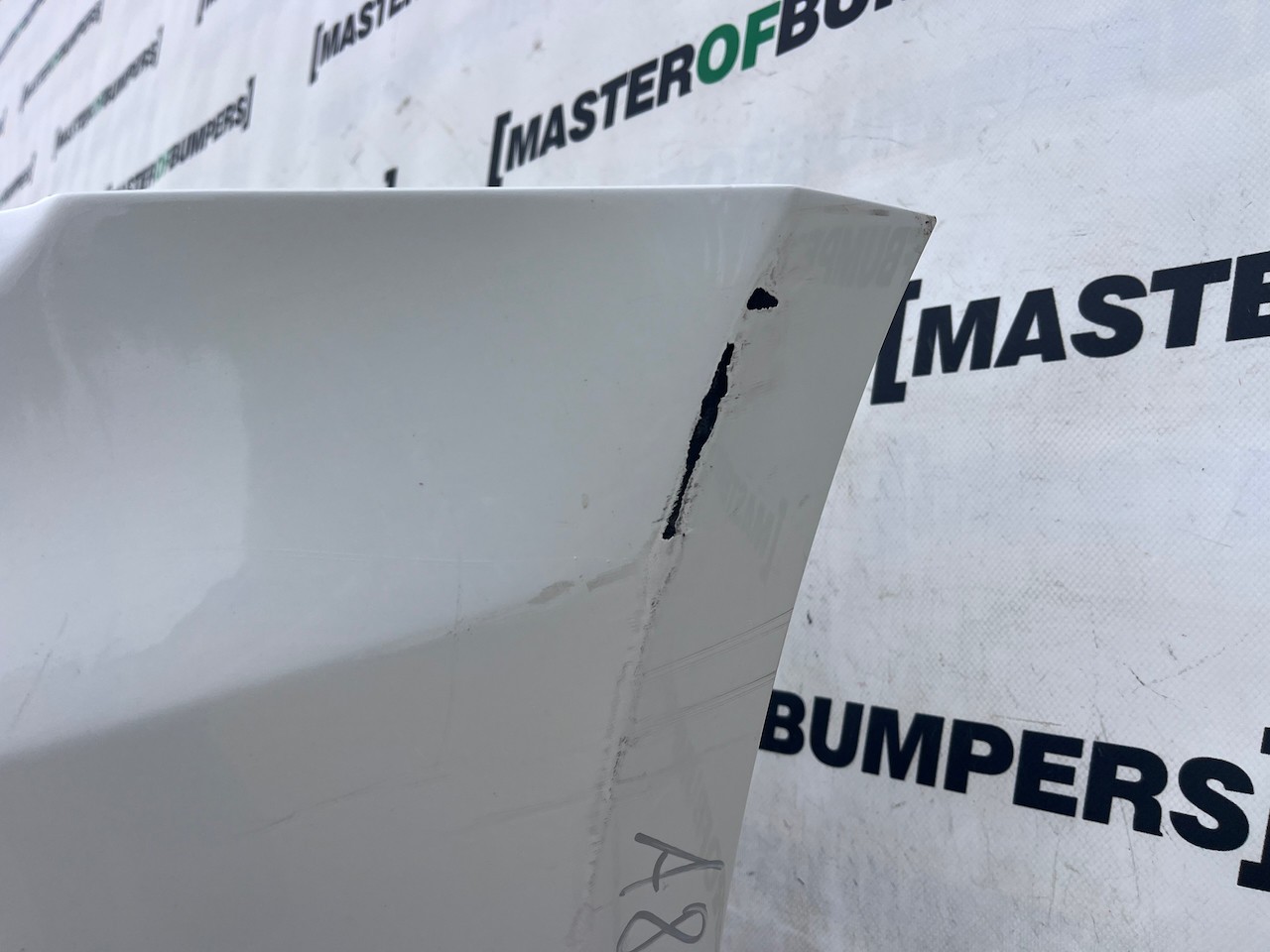 Audi Q5 Se Quattro Suv Mk1 2008-2011 Front Bumper 4 Pdc Genuine [a864]