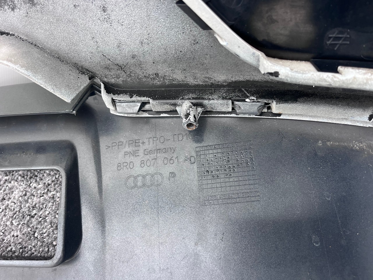 Audi Q5 Se Quattro Suv Mk1 2008-2011 Front Bumper 4 Pdc Genuine [a864]