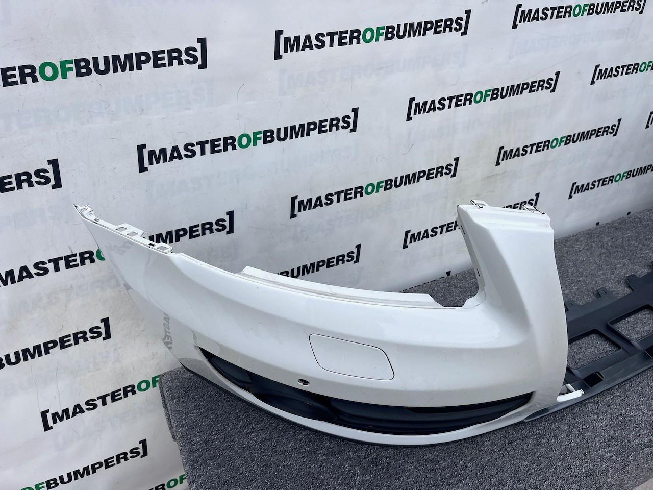 Audi Q5 Se Quattro Suv Mk1 2008-2011 Front Bumper 4 Pdc Genuine [a864]