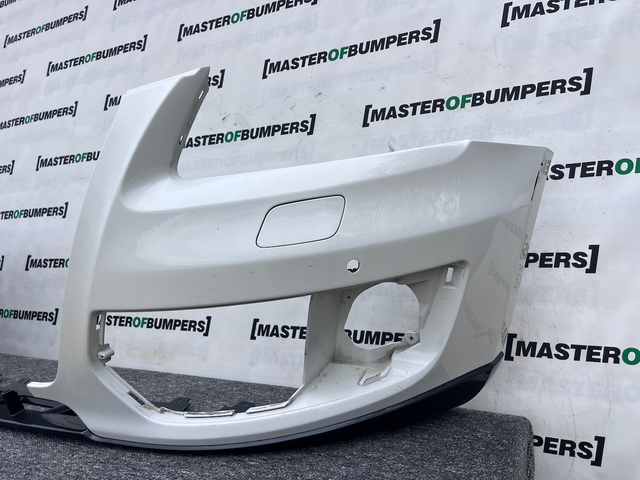 Audi Q5 Se Quattro Suv Mk1 2008-2011 Front Bumper 4 Pdc Genuine [a864]
