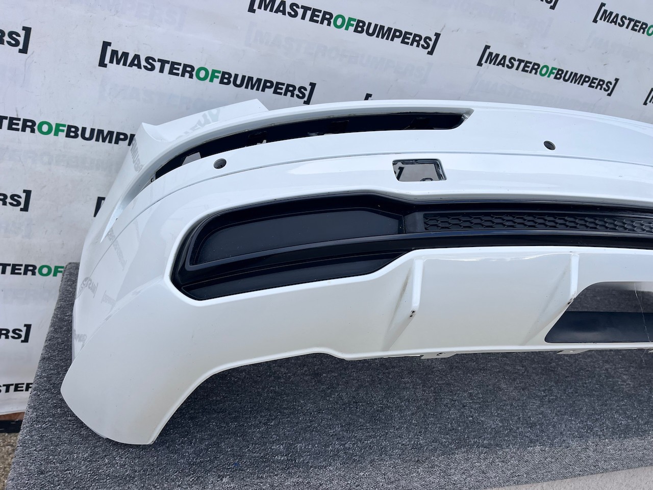 Audi Q5 S Line Black Edition Suv 2017-2020 Rear Bumper 4 Pdc Genuine [a937]