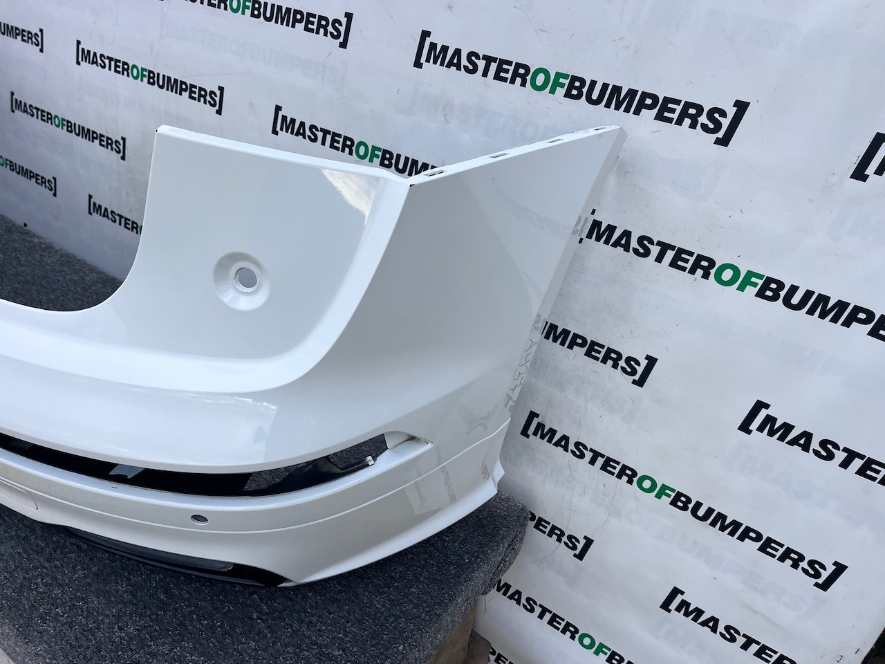 Audi Q5 S Line Black Edition Suv 2017-2020 Rear Bumper 4 Pdc Genuine [a937]