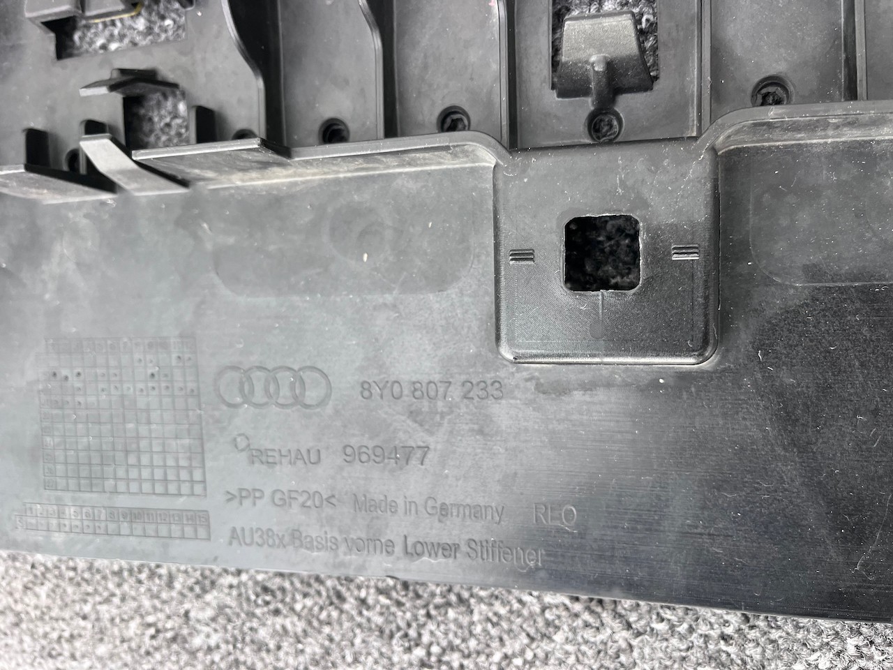 Audi A3 Basic Se 8y Hatchback 2020-2024 Front Bumper 4 Pdc Genuine [a952]