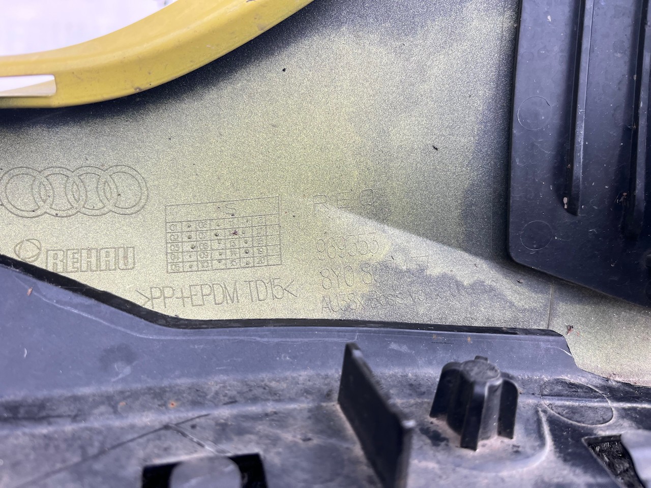 Audi A3 Basic Se 8y Hatchback 2020-2024 Front Bumper 4 Pdc Genuine [a952]