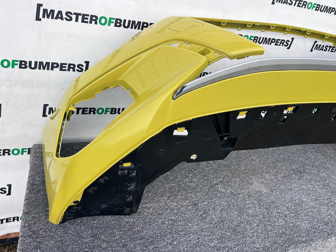 Audi A3 Basic Se 8y Hatchback 2020-2024 Front Bumper 4 Pdc Genuine [a952]