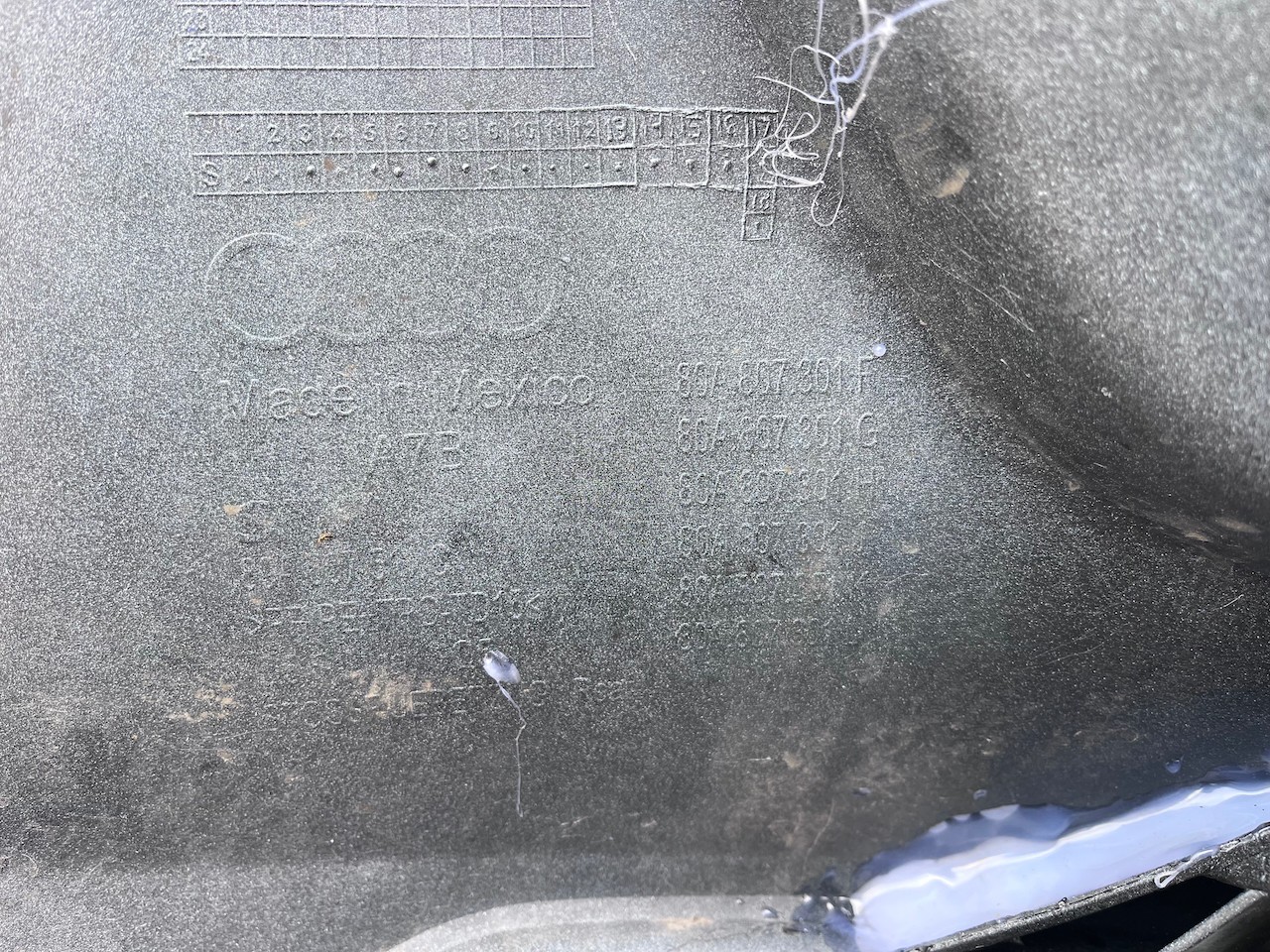 Audi Q5 S Line Black Edition Suv 2017-2020 Rear Bumper 4 Pdc Genuine [a937]