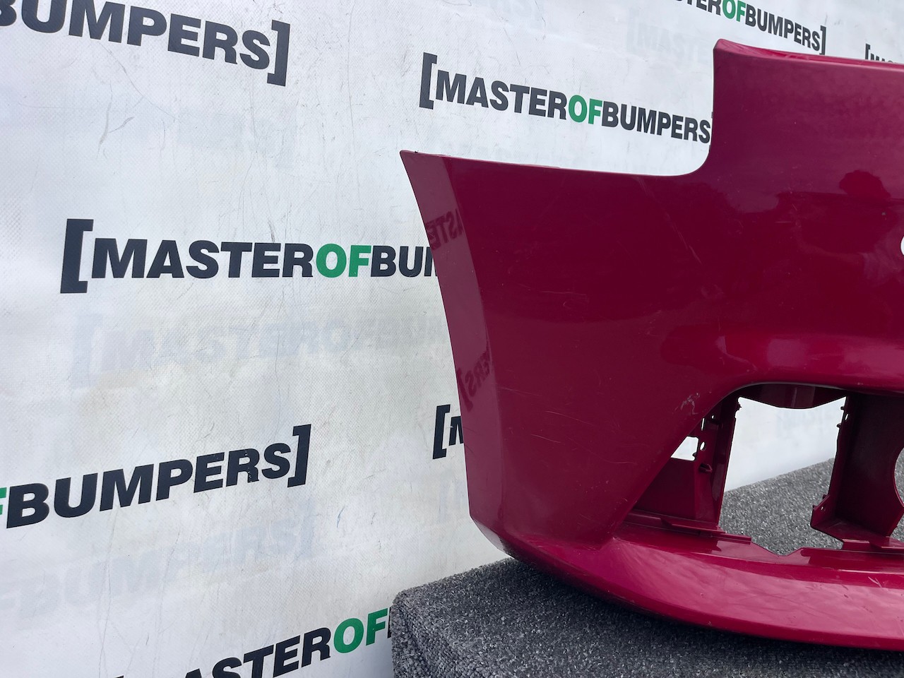 Audi A4 Se Saloon Estate B9 2016-2019 Front Bumper 4 Pdc Genuine [a984]