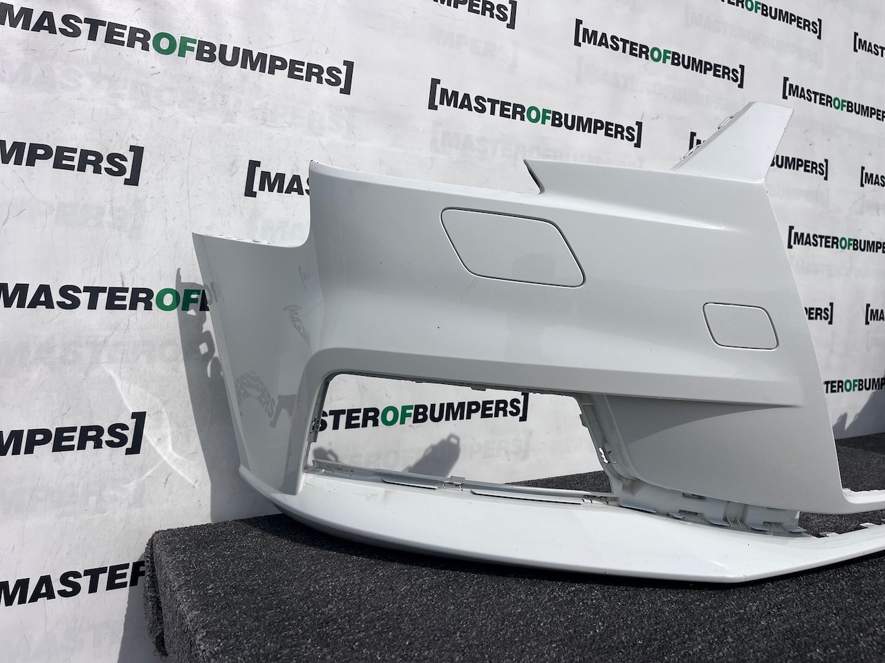 Audi A3 Se Hatchback 8v Lift 2016-2019 Front Bumper No Pdc Genuine [a979]