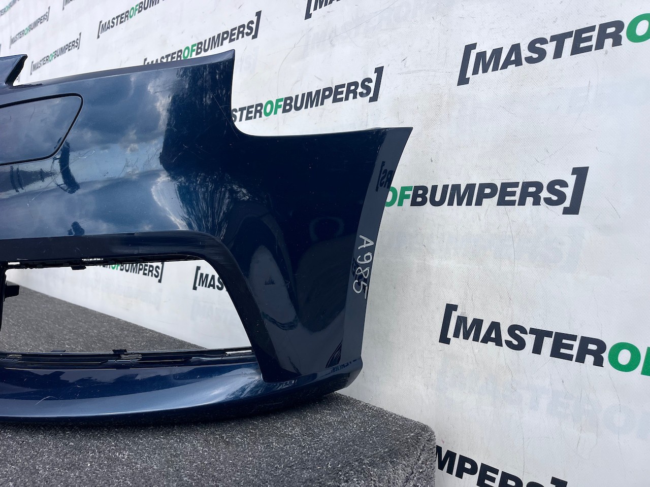 Audi A3 Se 8v Lift Hatchback 2016-2019 Front Bumper No Pdc Jets Genuine [a985]