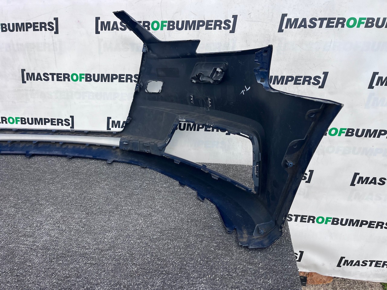 Audi A3 Se 8v Lift Hatchback 2016-2019 Front Bumper No Pdc Jets Genuine [a985]