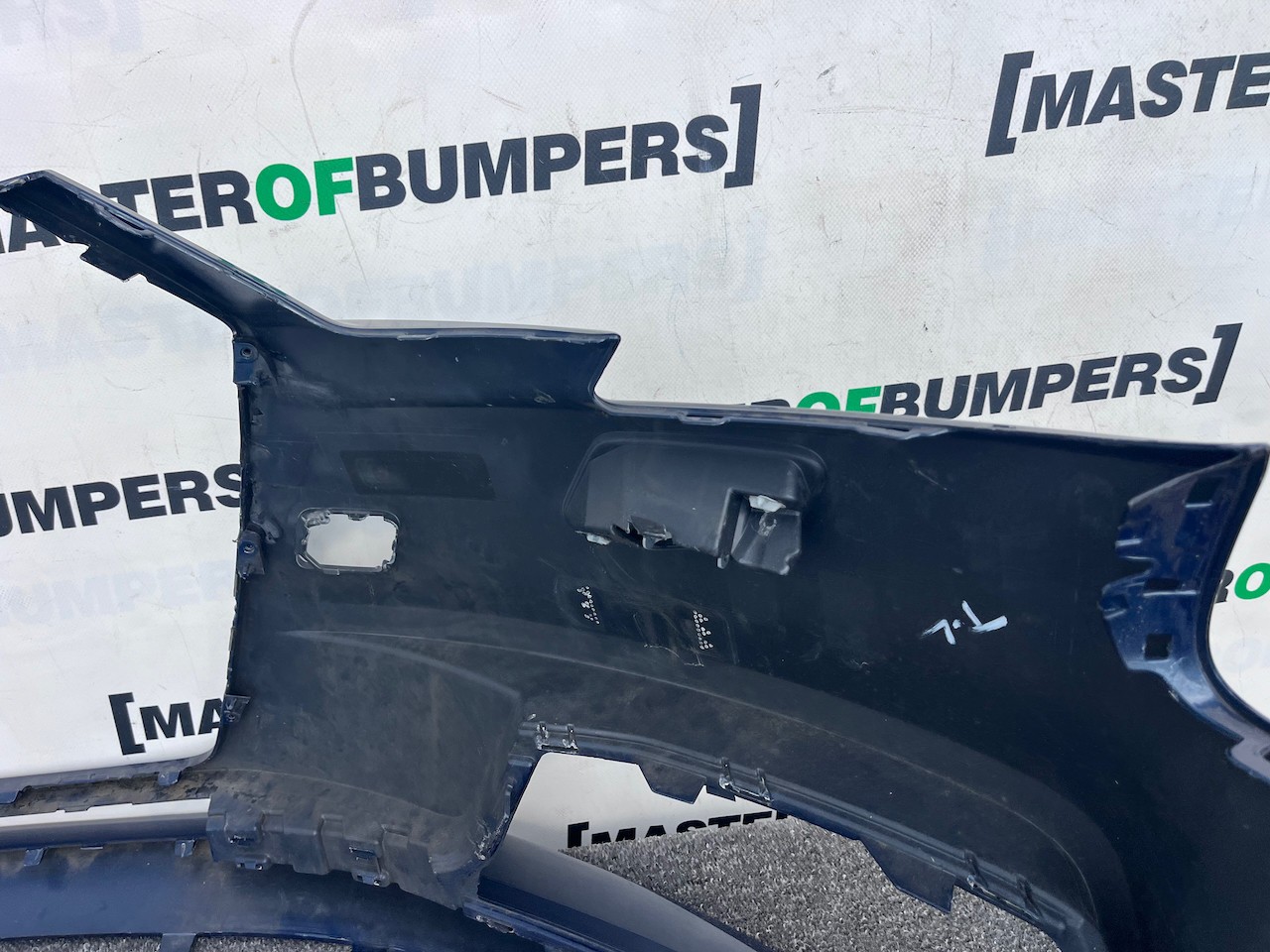 Audi A3 Se 8v Lift Hatchback 2016-2019 Front Bumper No Pdc Jets Genuine [a985]