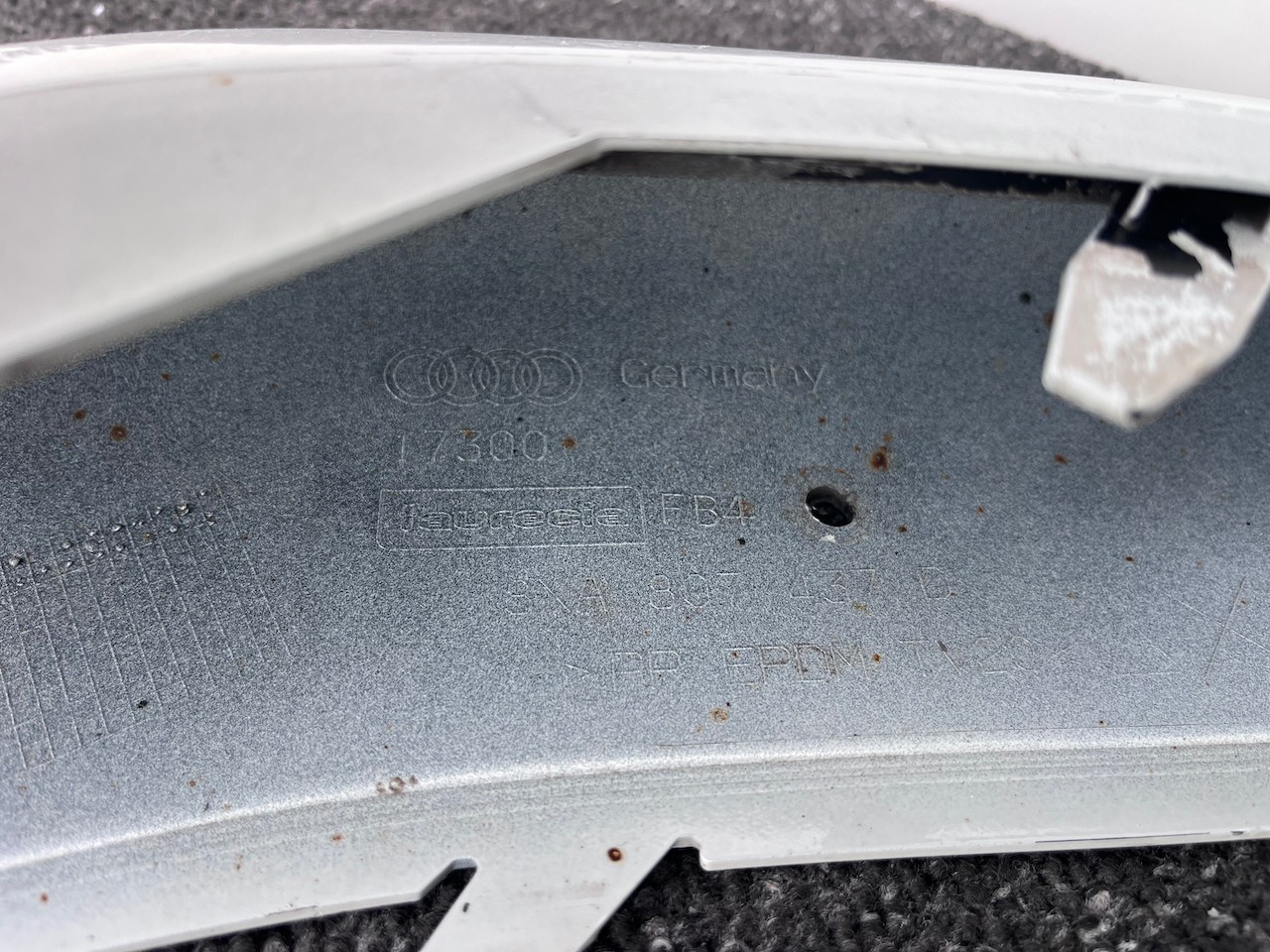 Audi A1 S-line Hatchback Lift 2015-2018 Front Bumper No Pdc Jets Genuine [a999]