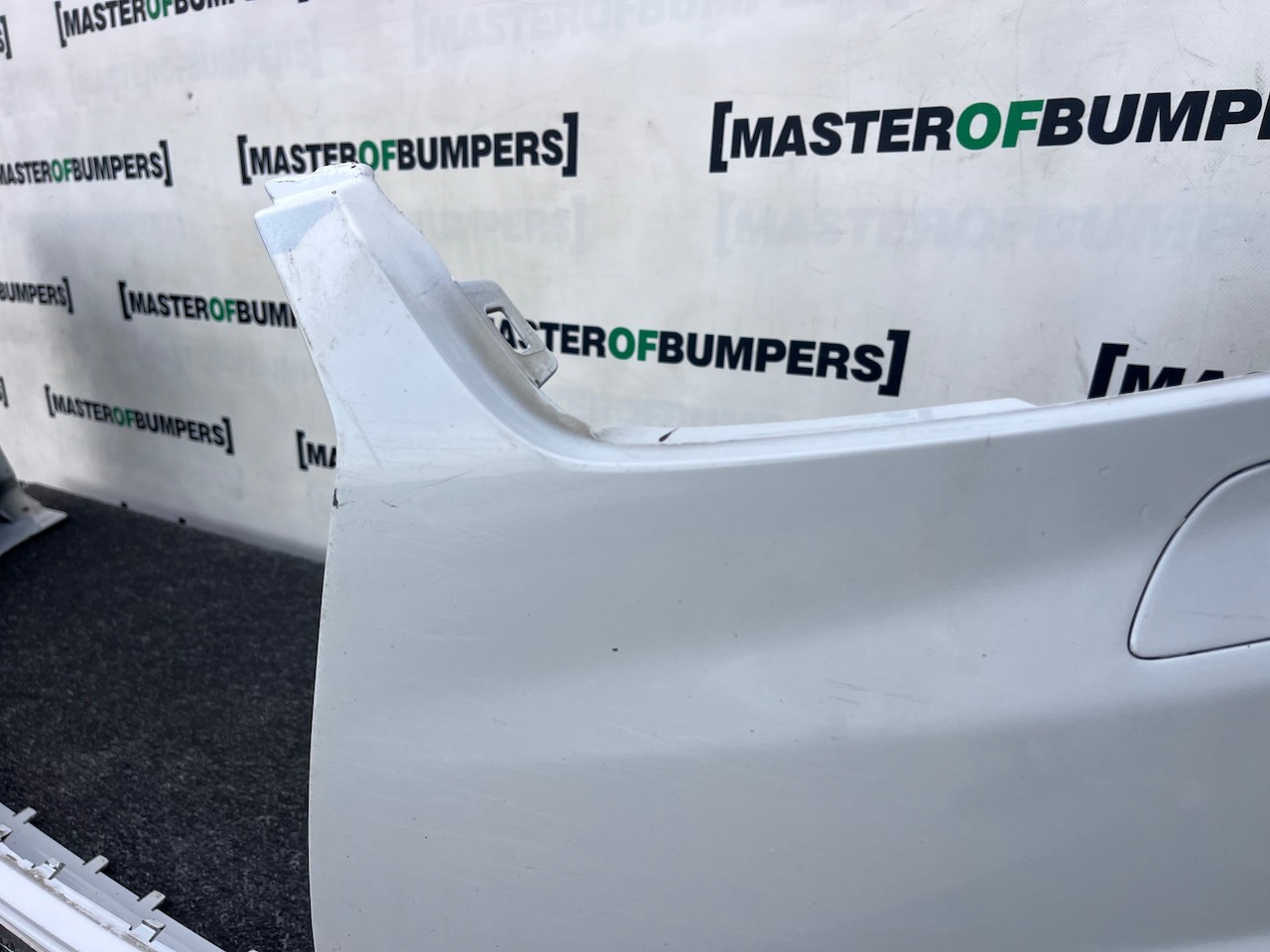 Audi A1 S-line Hatchback Lift 2015-2018 Front Bumper No Pdc Jets Genuine [a999]