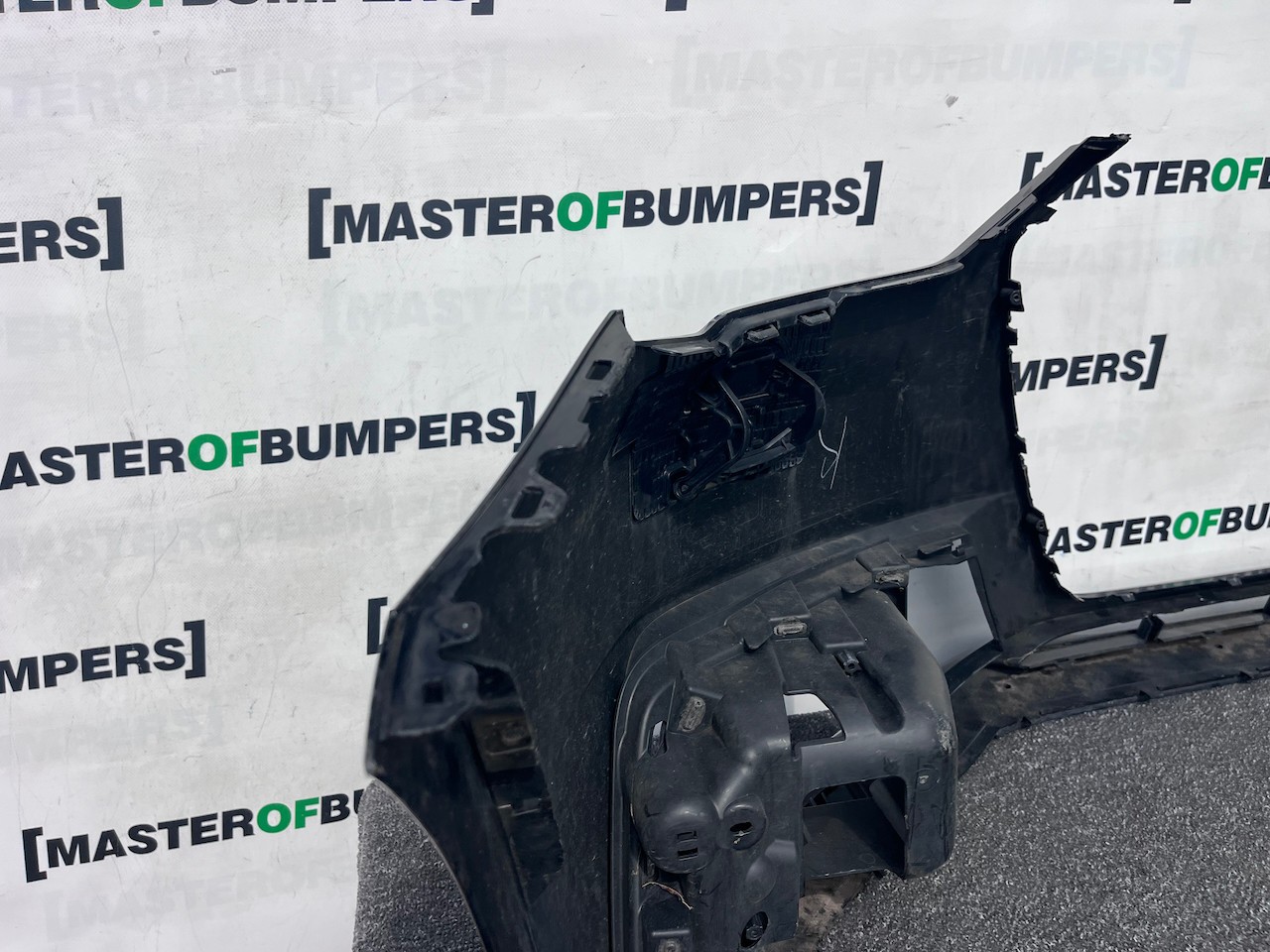 Audi A1 S-line S1 Hatchback Lift 2015-2018 Front Bumper No Pdc Jets Genuine [a3]