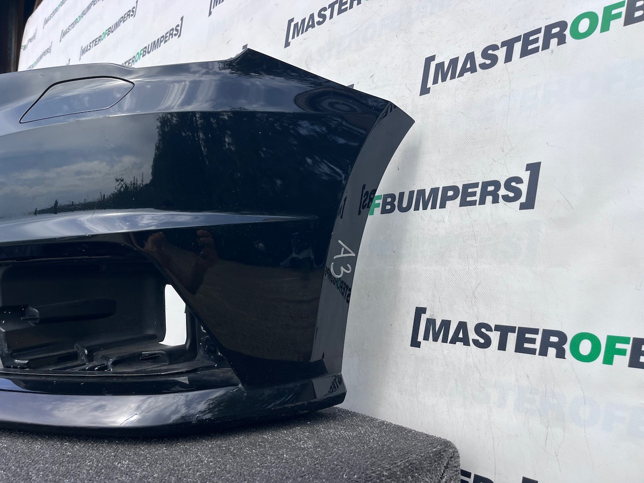 Audi A1 S-line S1 Hatchback Lift 2015-2018 Front Bumper No Pdc Jets Genuine [a3]