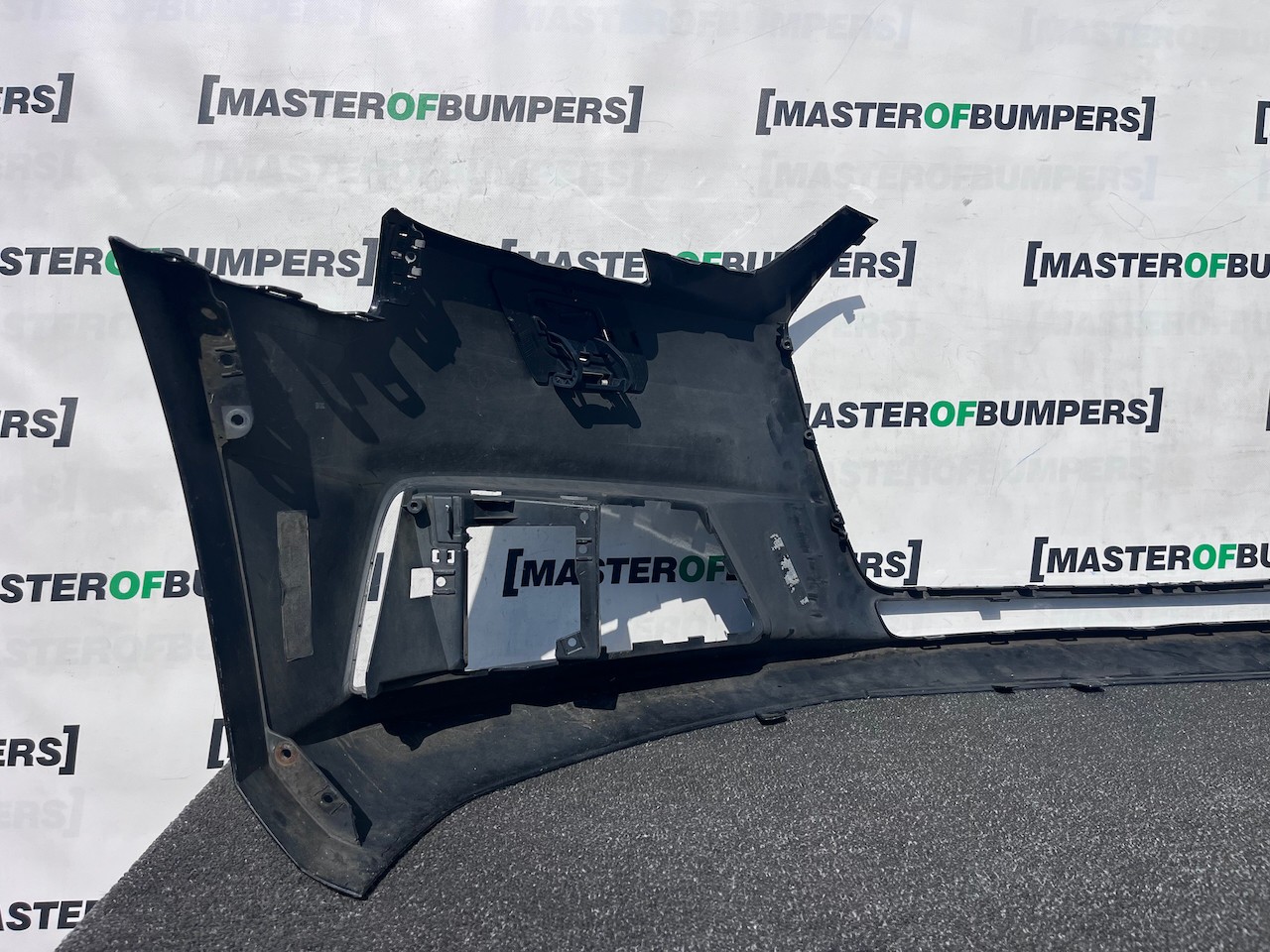 Audi A4 Se Saloon Estate B9 2016-2019 Front Bumper No Pdc Jets Genuine [a20]